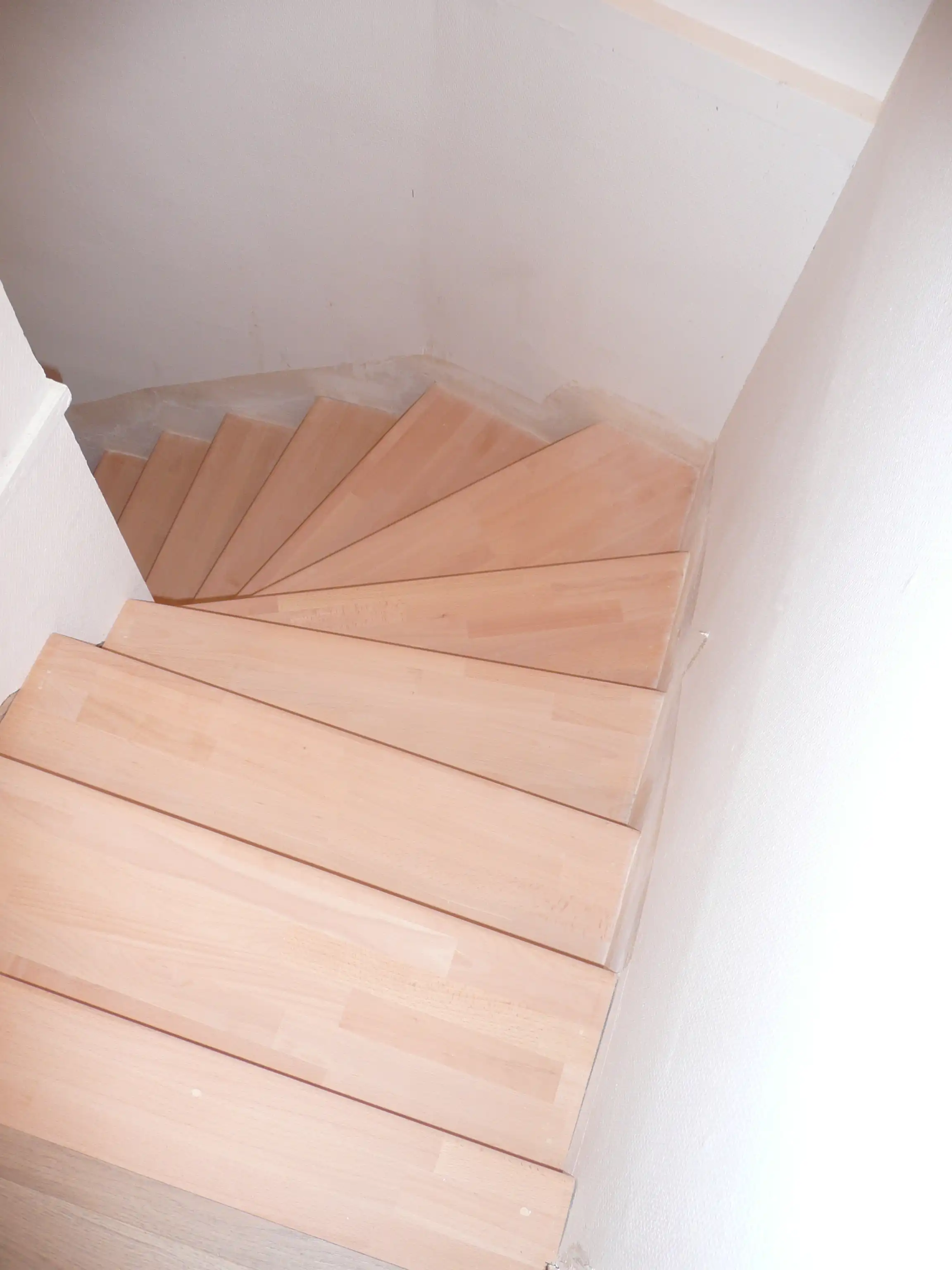 escalier-bois-interieur